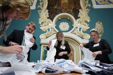 In Russia Election Results, Online Votes Sweep Putin Opponents .